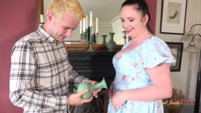 Delicious girlfriend at reality dirt